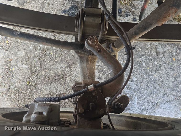 image for item EF3542 2003 International  3800 school bus