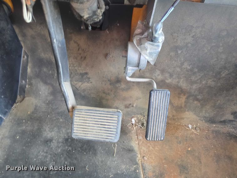 image for item EF3542 2003 International  3800 school bus