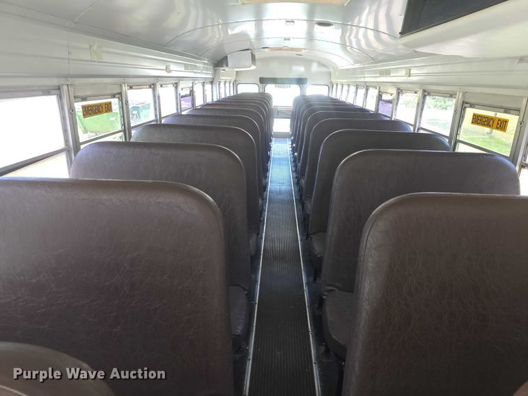 image for item EF3542 2003 International  3800 school bus