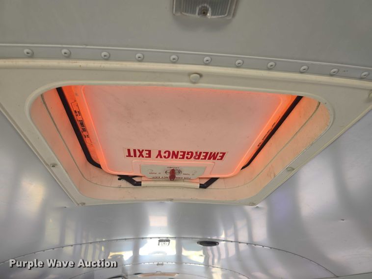 image for item EF3542 2003 International  3800 school bus