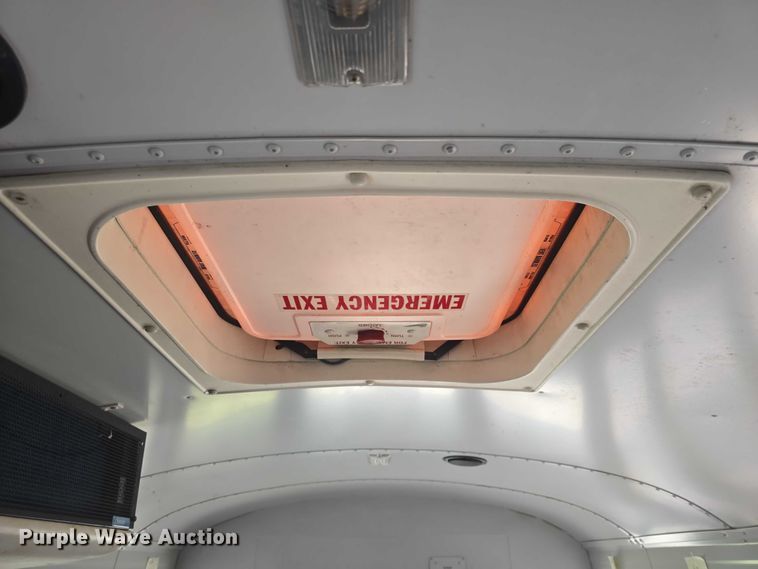 image for item EF3542 2003 International  3800 school bus