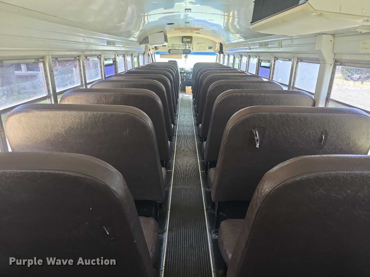 image for item EF3542 2003 International  3800 school bus