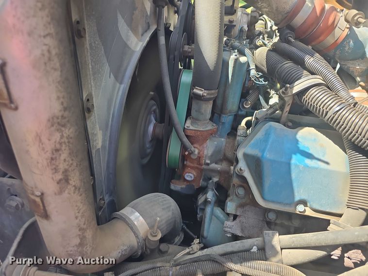 image for item EF3542 2003 International  3800 school bus