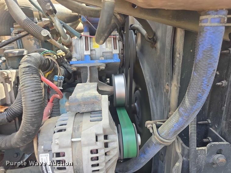 image for item EF3542 2003 International  3800 school bus