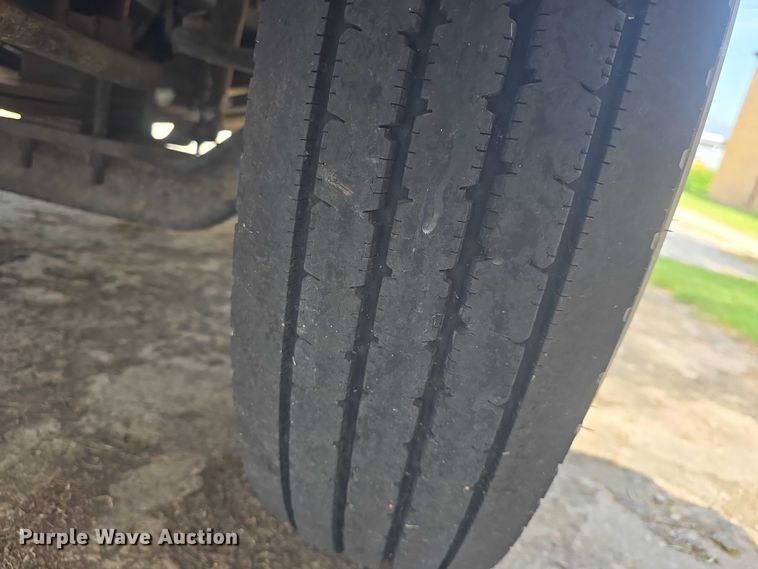 image for item EF3542 2003 International  3800 school bus