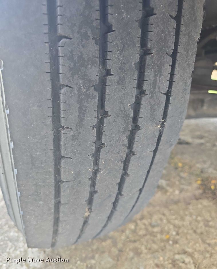 image for item EF3542 2003 International  3800 school bus