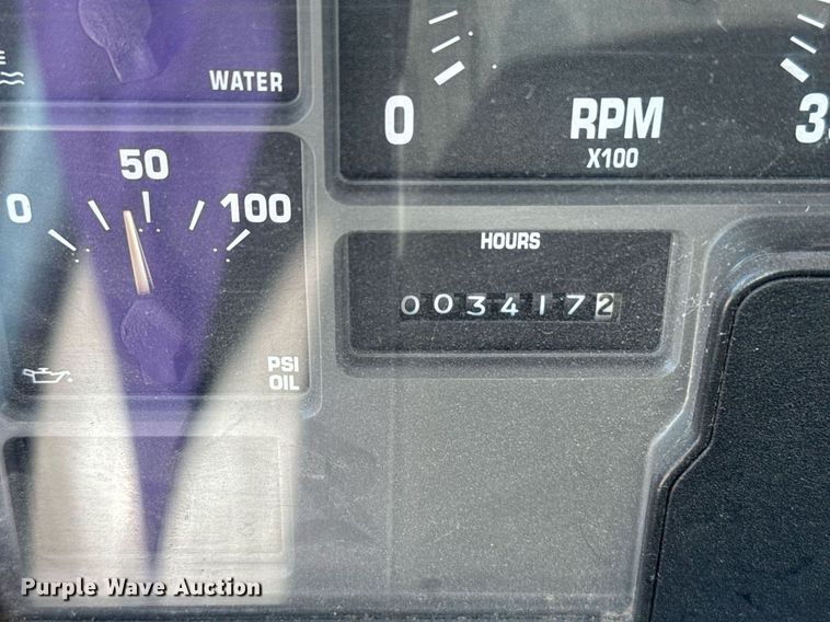 image for item EG6418 2001 International 4800 digger derrick truck