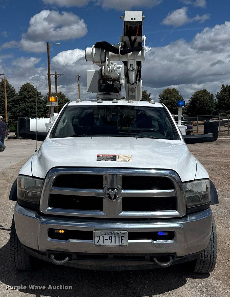 image for item EG6458 2015 Dodge Ram 5500 utility / service truck