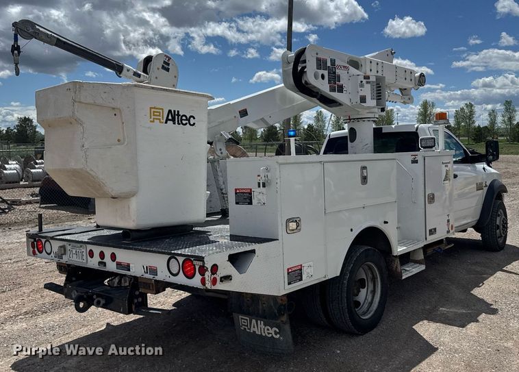 image for item EG6458 2015 Dodge Ram 5500 utility / service truck