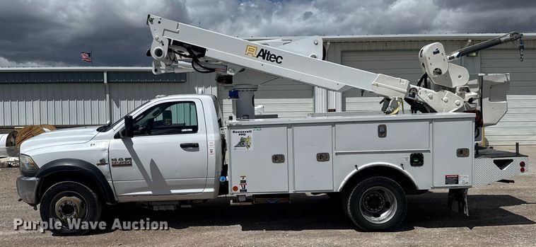 image for item EG6458 2015 Dodge Ram 5500 utility / service truck