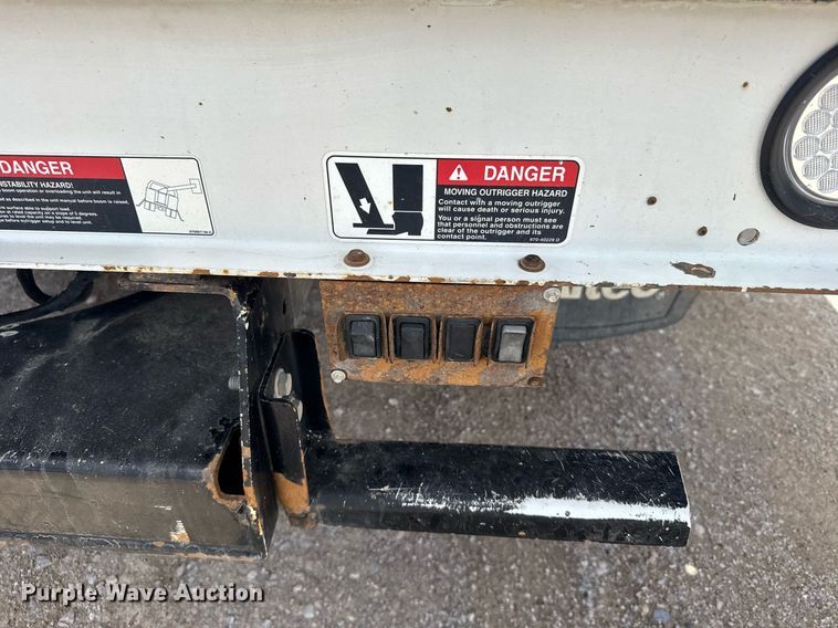 image for item EG6458 2015 Dodge Ram 5500 utility / service truck