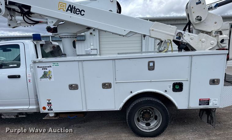 image for item EG6458 2015 Dodge Ram 5500 utility / service truck