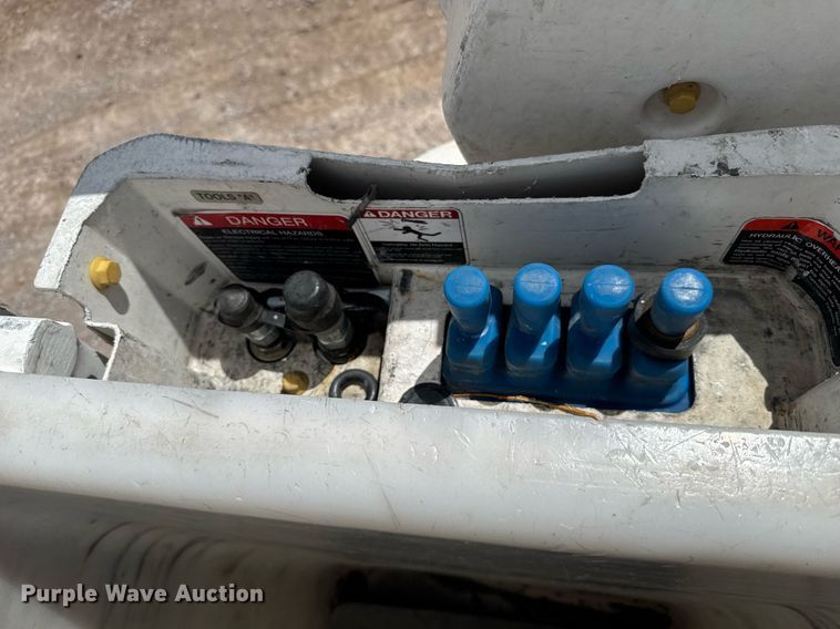 image for item EG6458 2015 Dodge Ram 5500 utility / service truck