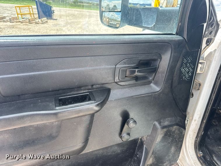 image for item EG6458 2015 Dodge Ram 5500 utility / service truck