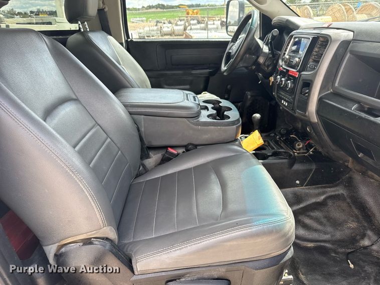 image for item EG6458 2015 Dodge Ram 5500 utility / service truck