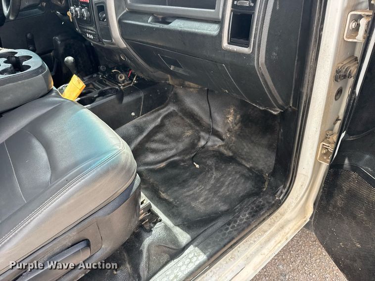 image for item EG6458 2015 Dodge Ram 5500 utility / service truck