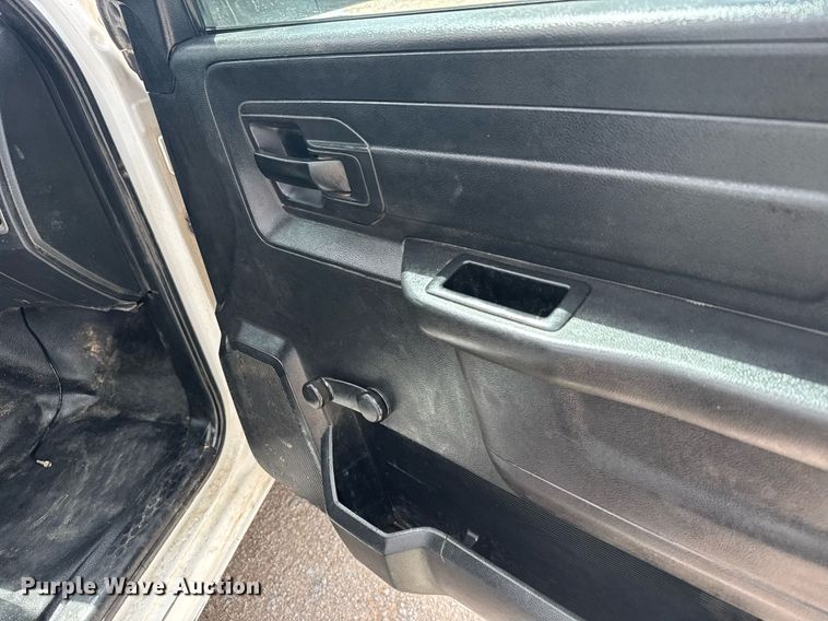 image for item EG6458 2015 Dodge Ram 5500 utility / service truck