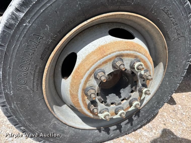 image for item EG6458 2015 Dodge Ram 5500 utility / service truck