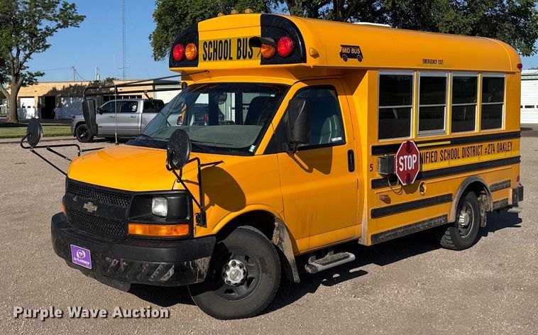 image for item EG6482 2005 Chevrolet Express G3500 school bus