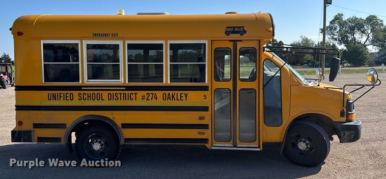 image for item EG6482 2005 Chevrolet Express G3500 school bus