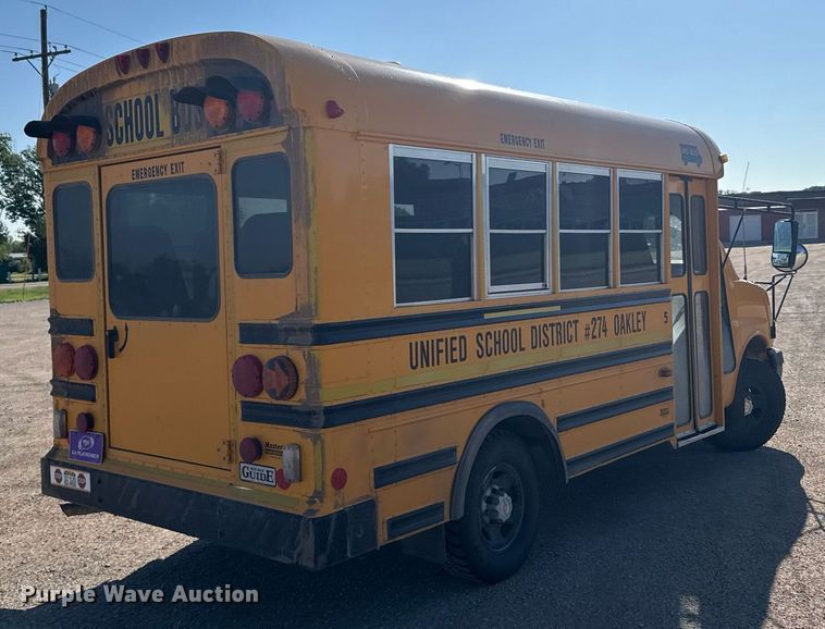 image for item EG6482 2005 Chevrolet Express G3500 school bus