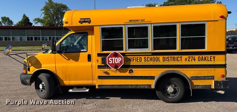 image for item EG6482 2005 Chevrolet Express G3500 school bus
