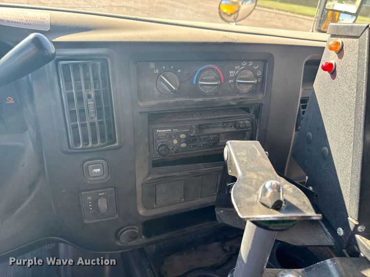 image for item EG6482 2005 Chevrolet Express G3500 school bus