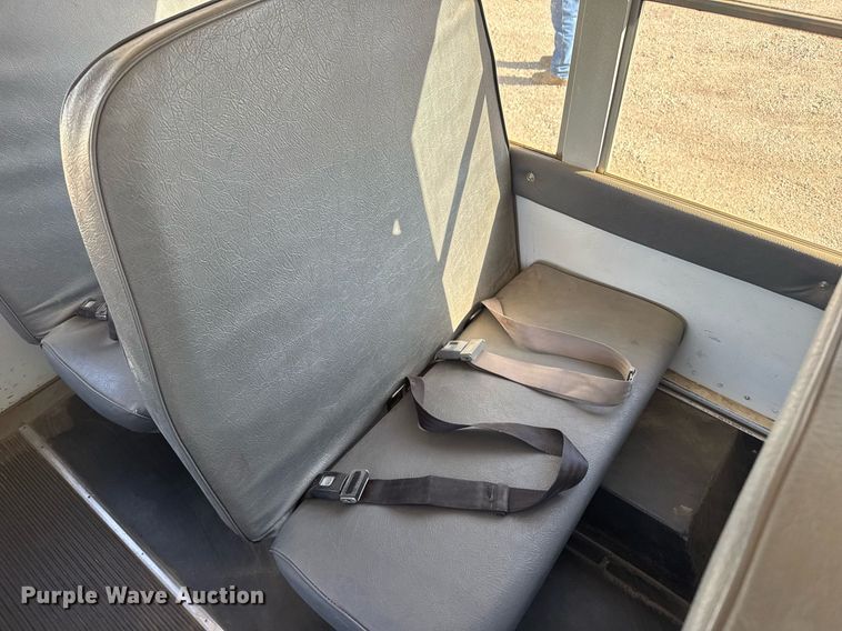 image for item EG6482 2005 Chevrolet Express G3500 school bus