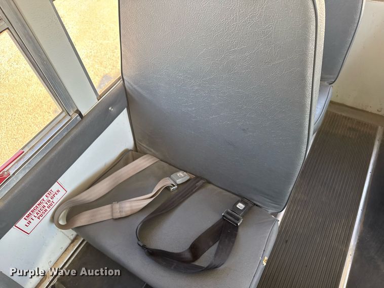 image for item EG6482 2005 Chevrolet Express G3500 school bus