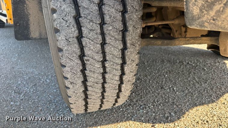 image for item EG6482 2005 Chevrolet Express G3500 school bus