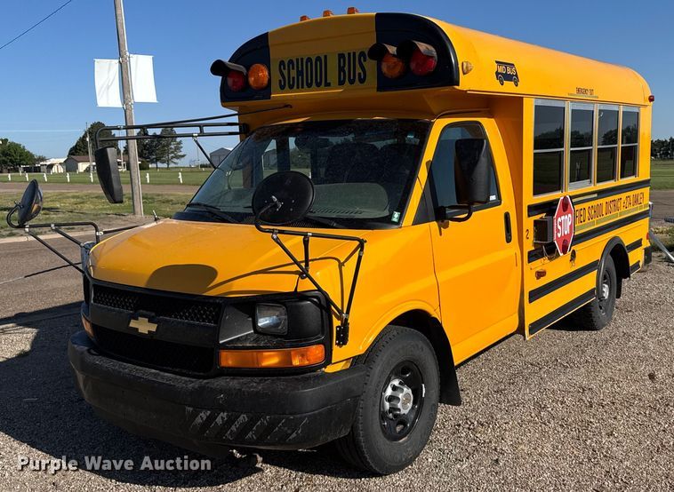 image for item EG6483 2005 Chevrolet Express G3500 school bus