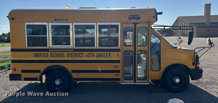 image for item EG6483 2005 Chevrolet Express G3500 school bus