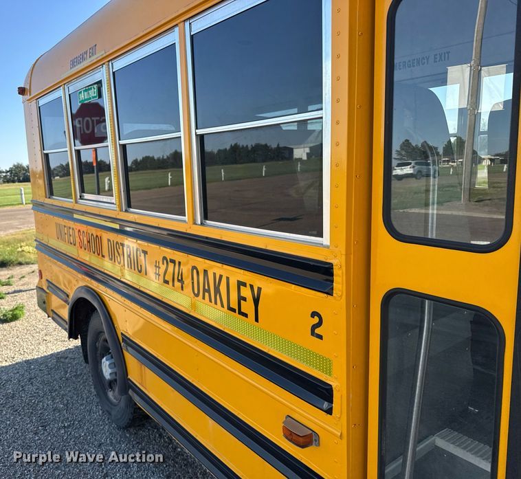 image for item EG6483 2005 Chevrolet Express G3500 school bus