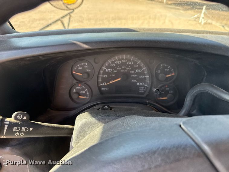 image for item EG6483 2005 Chevrolet Express G3500 school bus