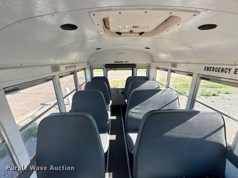 image for item EG6483 2005 Chevrolet Express G3500 school bus