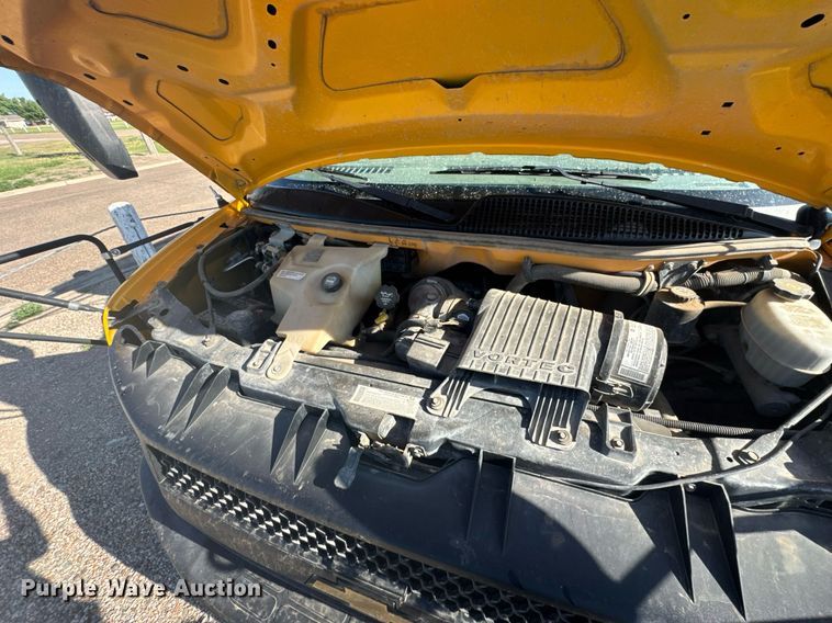 image for item EG6483 2005 Chevrolet Express G3500 school bus