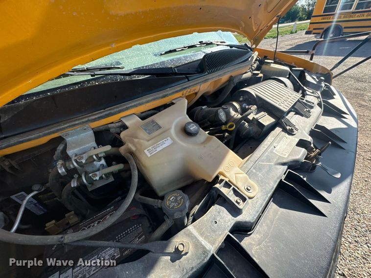 image for item EG6483 2005 Chevrolet Express G3500 school bus
