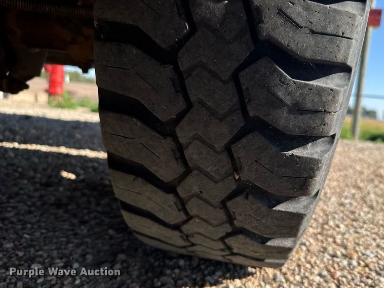 image for item EG6483 2005 Chevrolet Express G3500 school bus