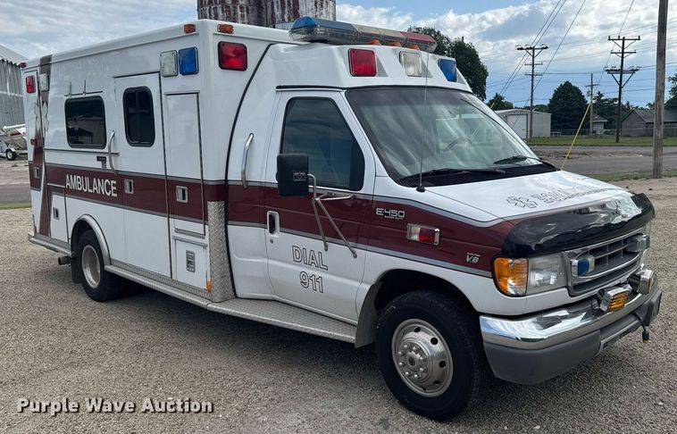 image for item EG6491 1999 Ford E450 Super Duty ambulance
