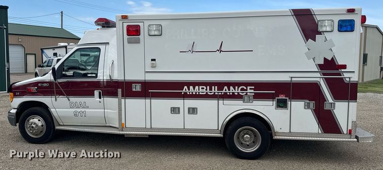 image for item EG6491 1999 Ford E450 Super Duty ambulance