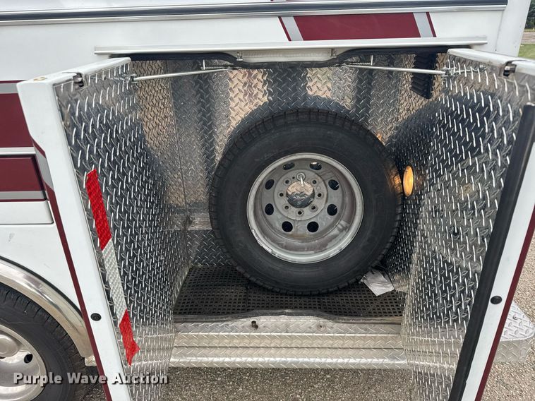 image for item EG6491 1999 Ford E450 Super Duty ambulance