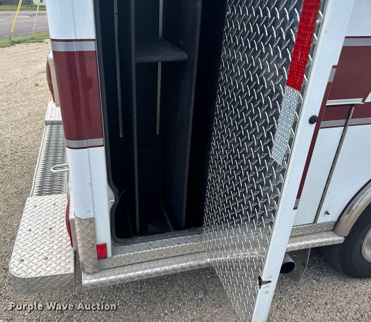image for item EG6491 1999 Ford E450 Super Duty ambulance