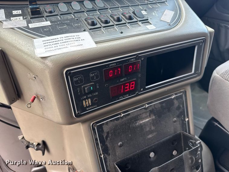 image for item EG6491 1999 Ford E450 Super Duty ambulance