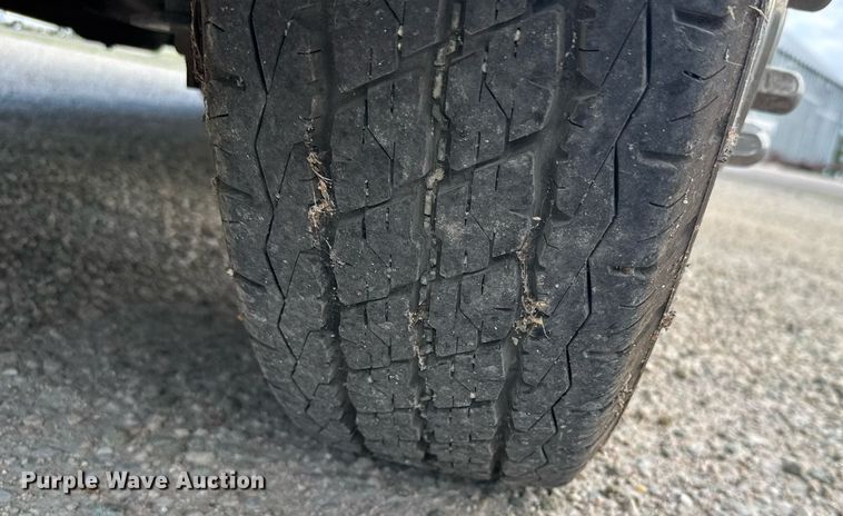 image for item EG6491 1999 Ford E450 Super Duty ambulance