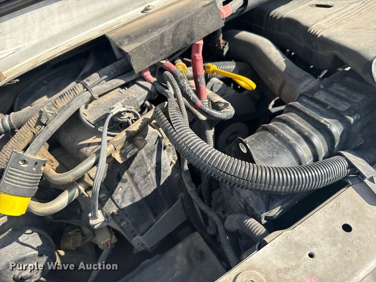 image for item EG6492 1993 Ford E350 ambulance