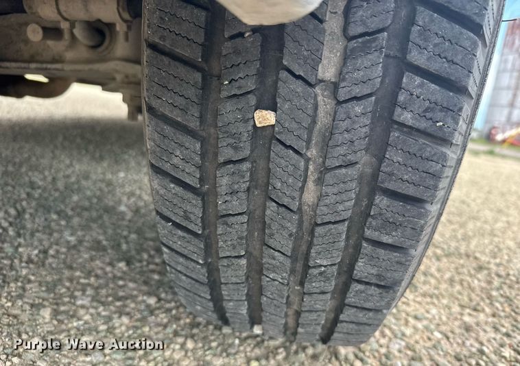 image for item EG6492 1993 Ford E350 ambulance