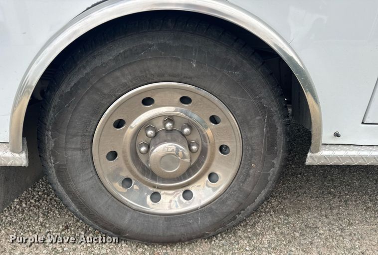 image for item EG6492 1993 Ford E350 ambulance