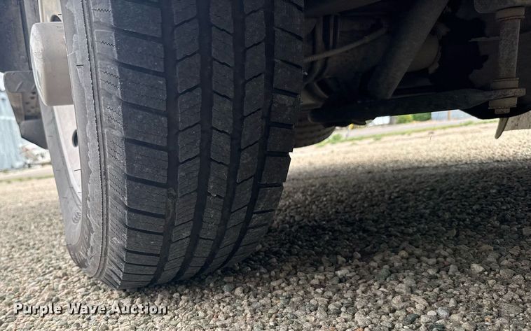 image for item EG6492 1993 Ford E350 ambulance