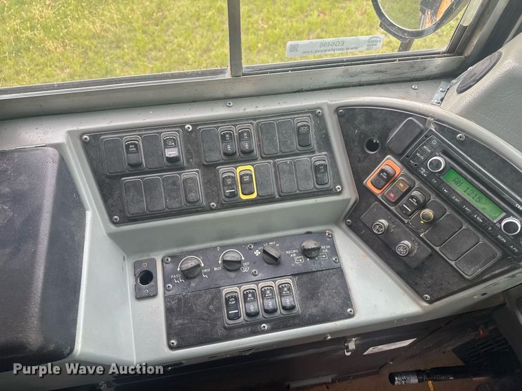 image for item EG6496 2010 Blue Bird Vision school bus