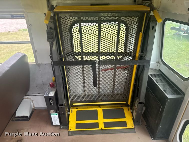 image for item EG6496 2010 Blue Bird Vision school bus